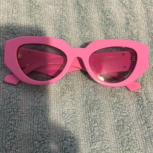 Gucci sunglasses pink